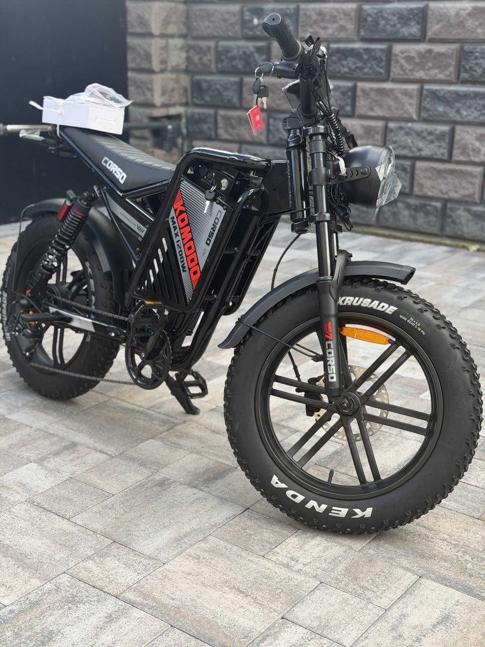 Corso Komodo Max